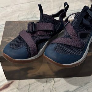 Chaco Odyssey Sandals Shoes 7